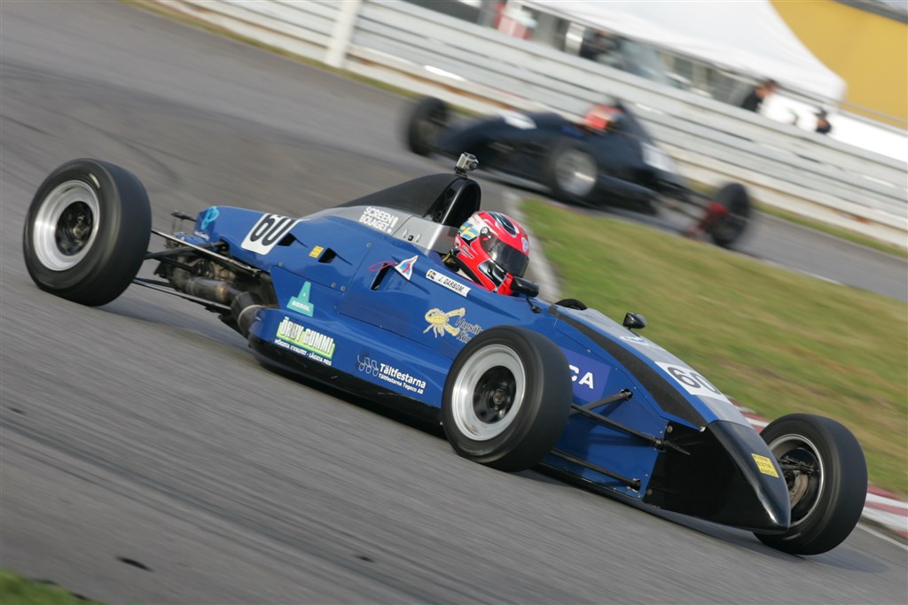 Joakim Darbom endte med at vinde årets sidste Formel Ford-løb
(Foto: Henning Smed / <A HREF=http://www.danskerbiler.dk/danskerchassiser/index.php TARGET=blank >DanskerBiler.dk</A>)